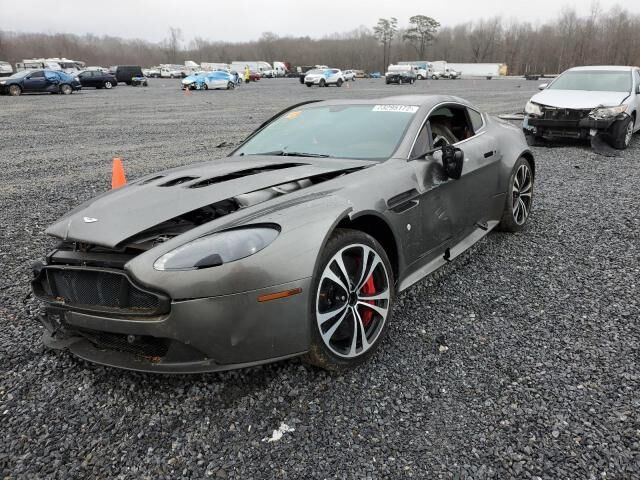 Aston Martin V12 Vantage