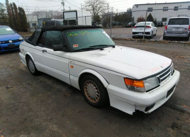 Saab 900
