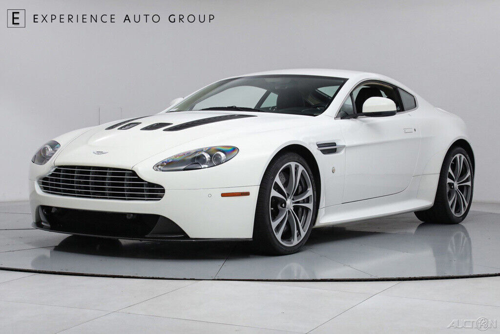 Aston Martin V12 Vantage