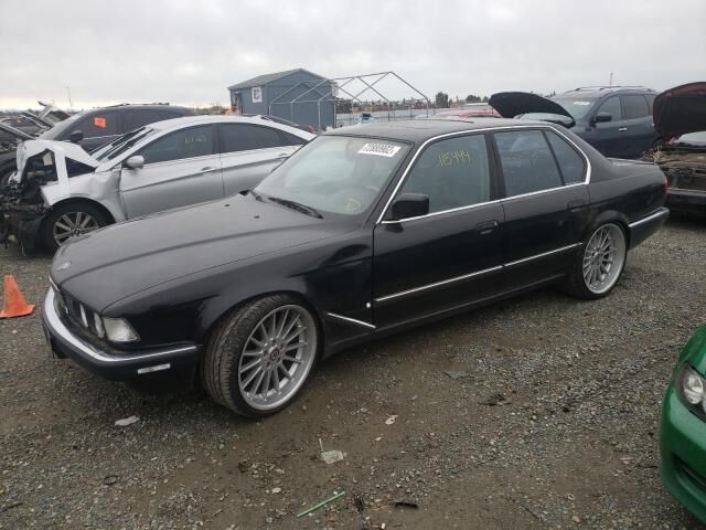 BMW 735i