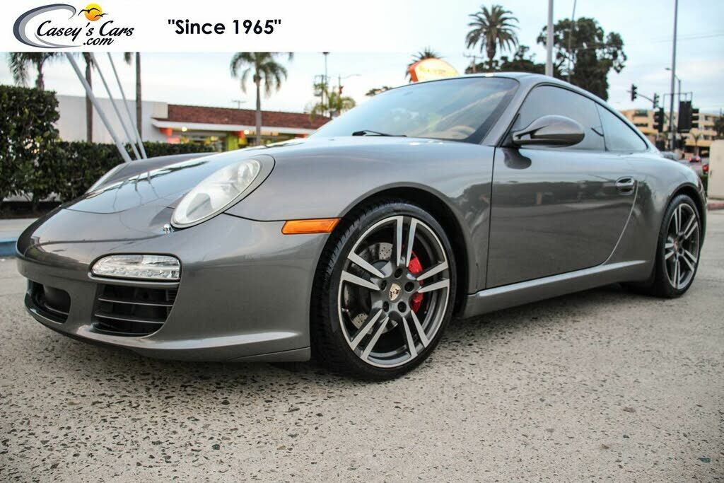 PORSCHE