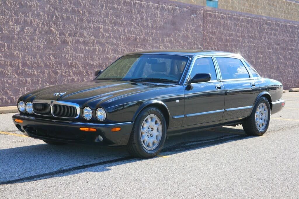 Jaguar XJ