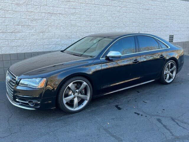 Audi S8
