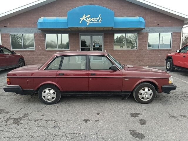 Volvo 240 Series