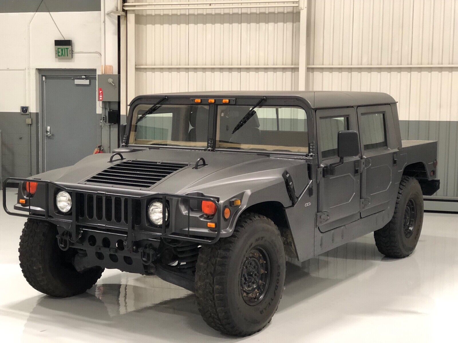 HUMMER H1