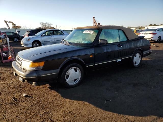Saab 900