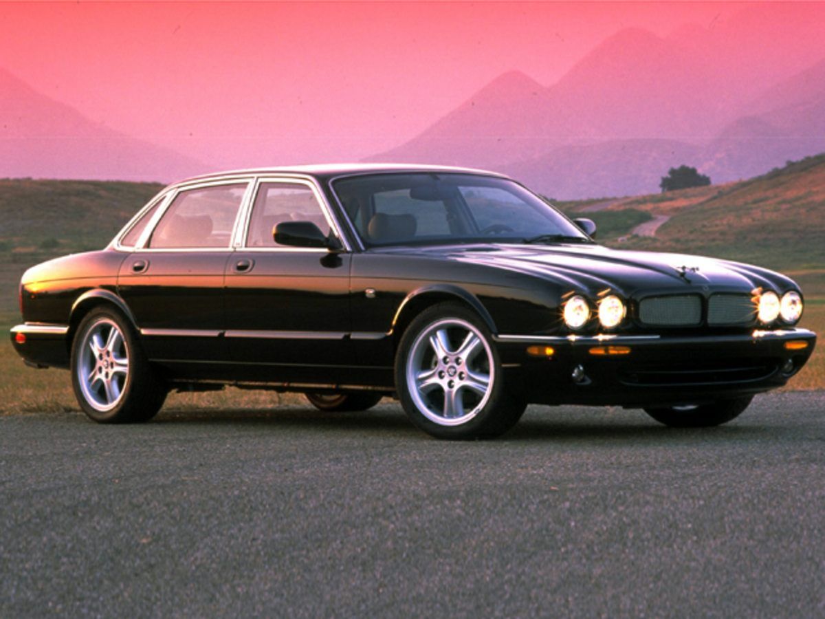 Jaguar XJR