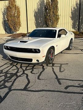 2016 DODGE Challenger