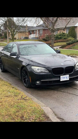 BMW 750i