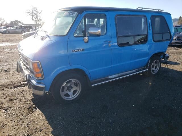 Dodge Ram Van