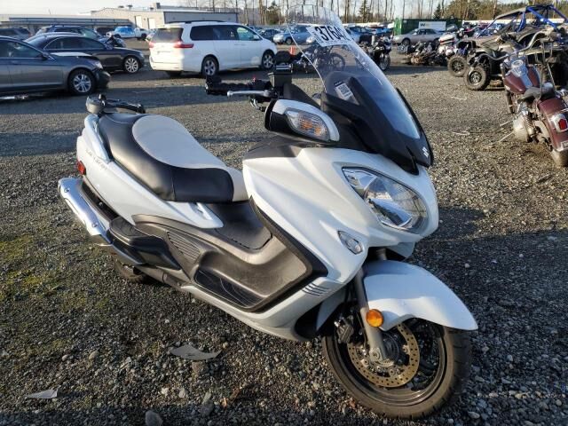 Suzuki AN650L