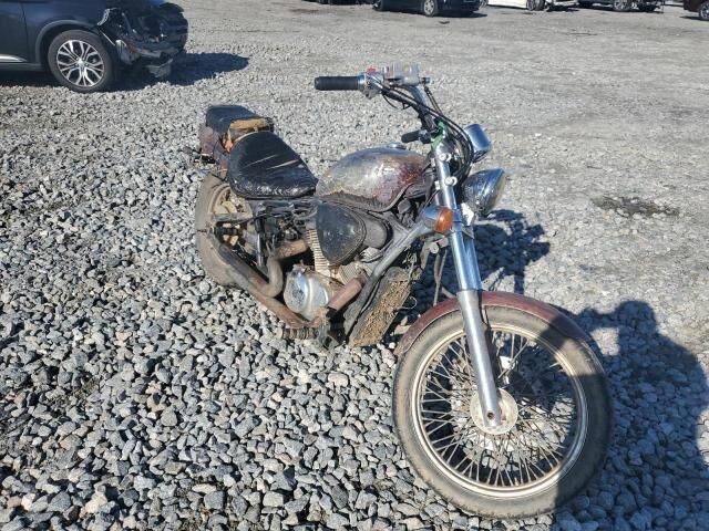 Honda VT600CD (SHADOW VLX DELUXE)