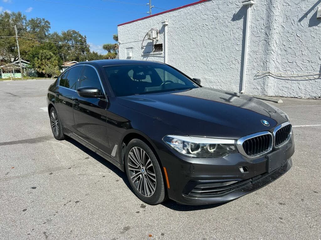 2020 BMW 530i