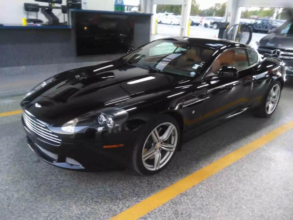 Aston Martin DB9