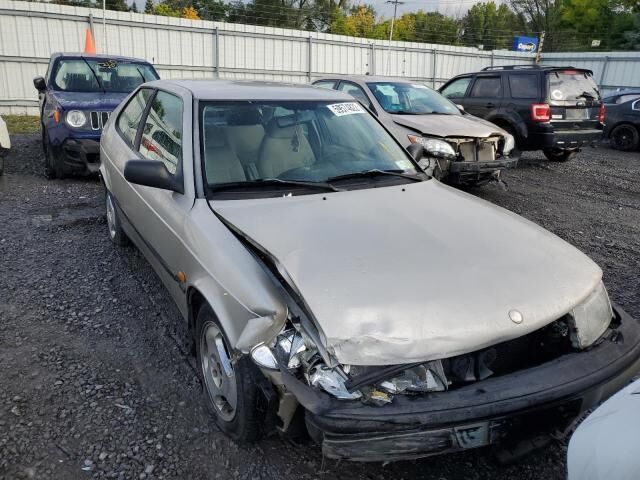Saab 900
