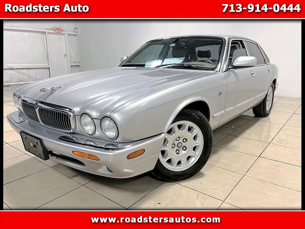 Jaguar XJ8
