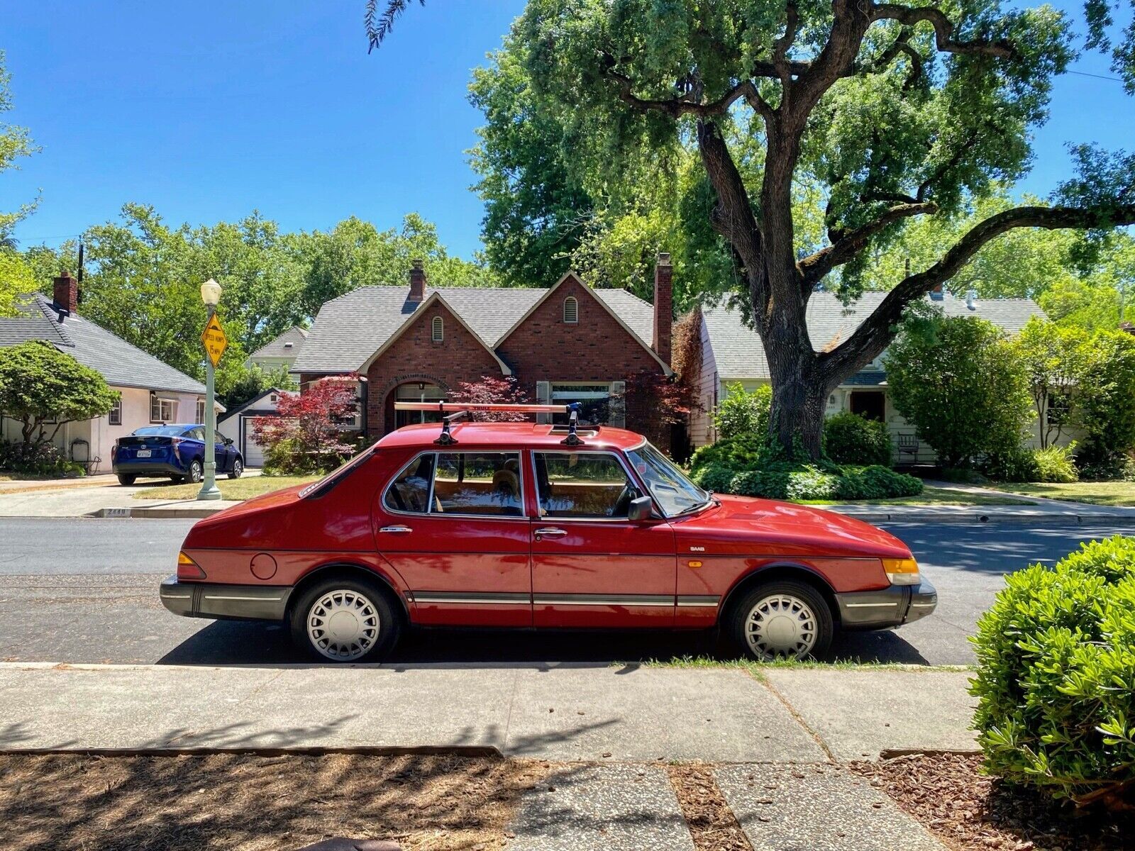 Saab 900