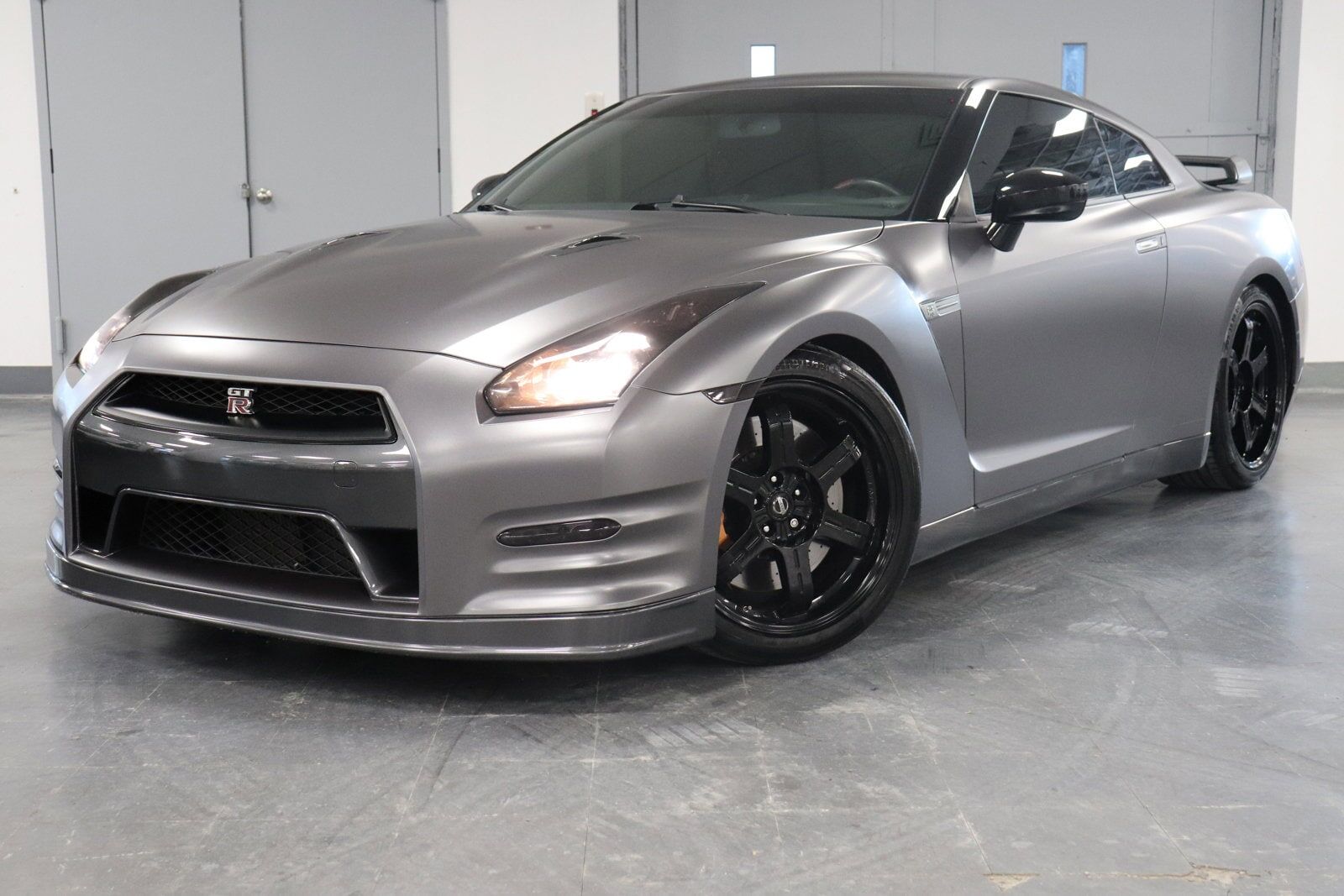 Nissan GT-R