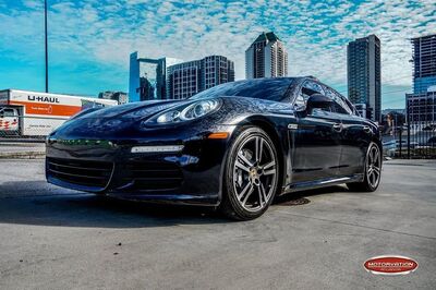 2015 PORSCHE Panamera - License Plate