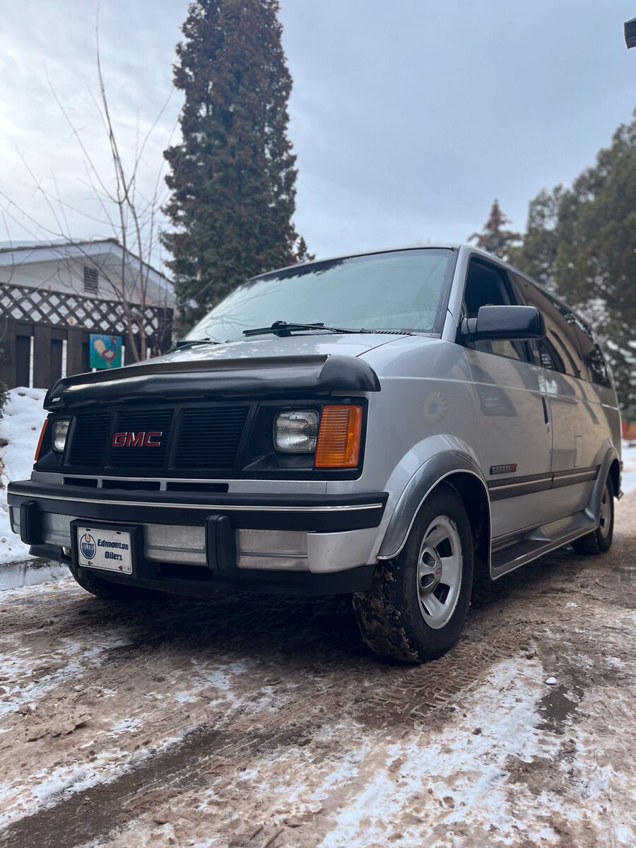 GMC Safari