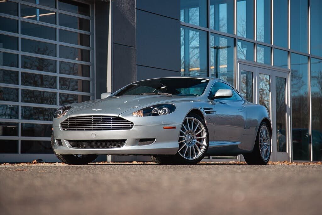 Aston Martin DB9