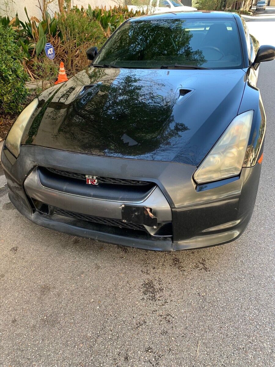 Nissan GT-R