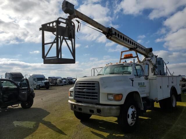 Ford F-700