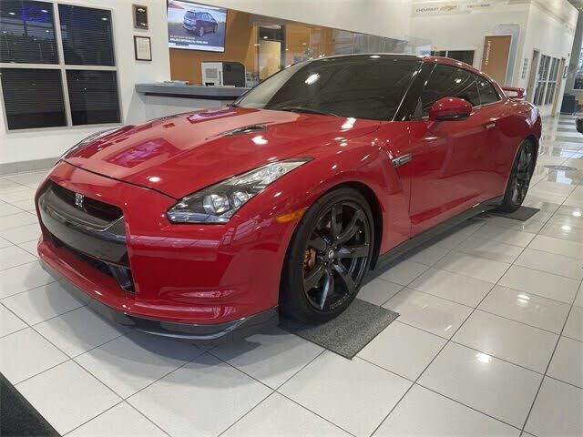 Nissan GT-R