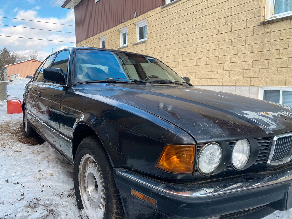 BMW 740i