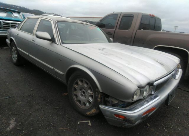 Jaguar XJ