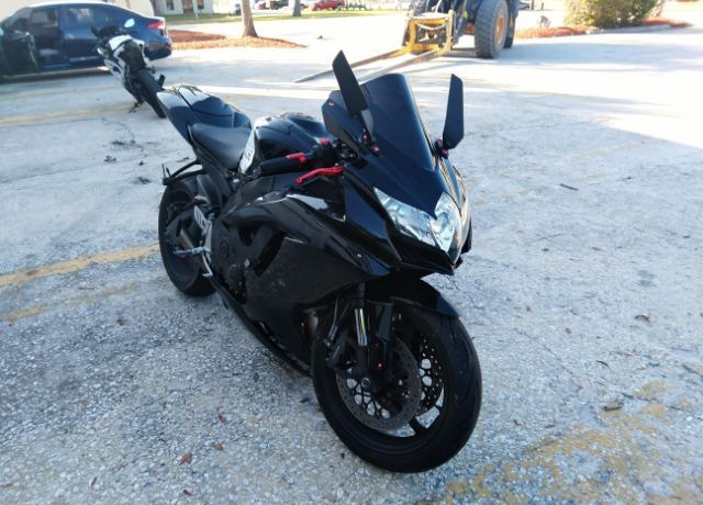 Suzuki GSX-R750