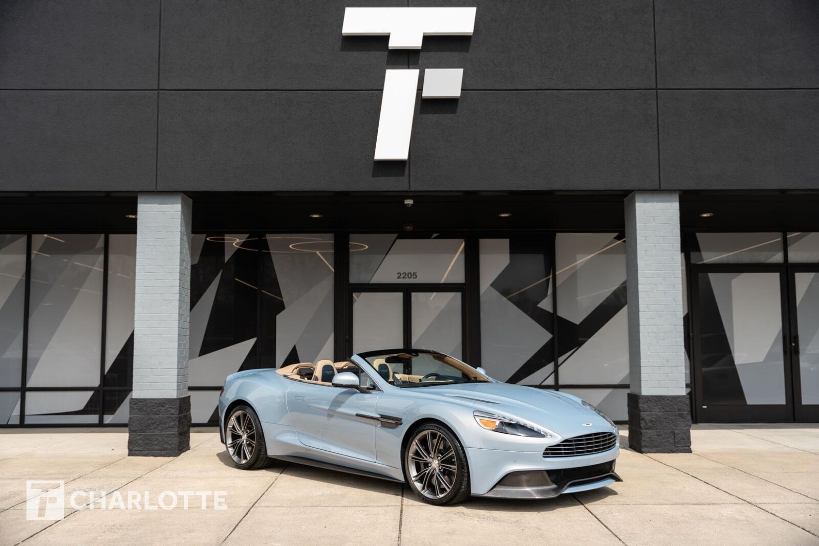 Aston Martin Vanquish