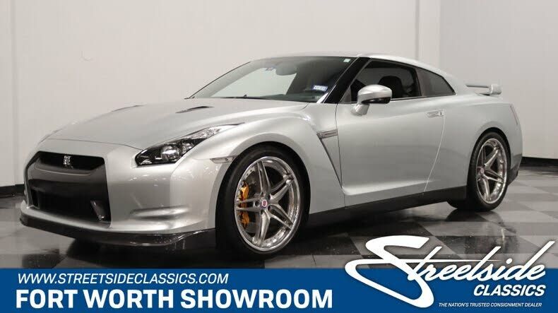 Nissan GT-R