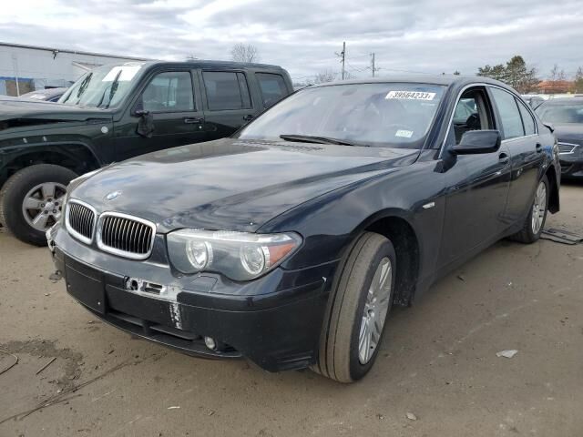 BMW 745i