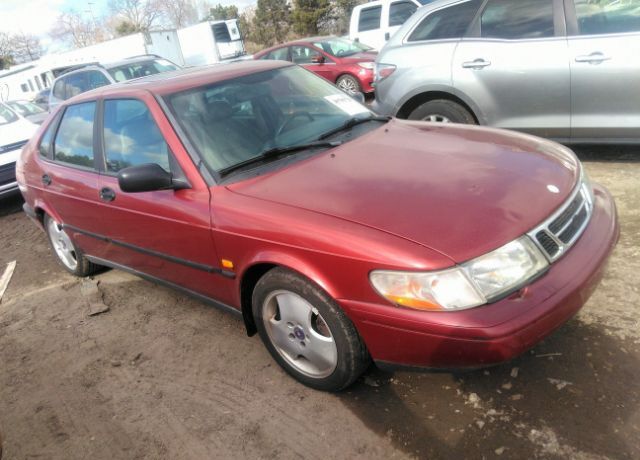 Saab 900
