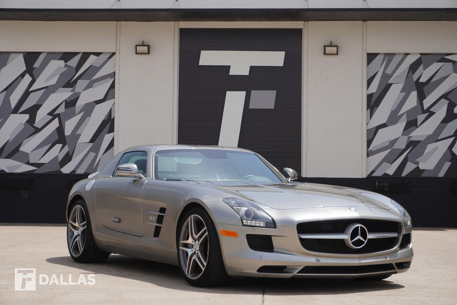 Mercedes-Benz SLS-Class