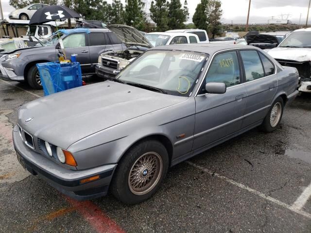 BMW 530i
