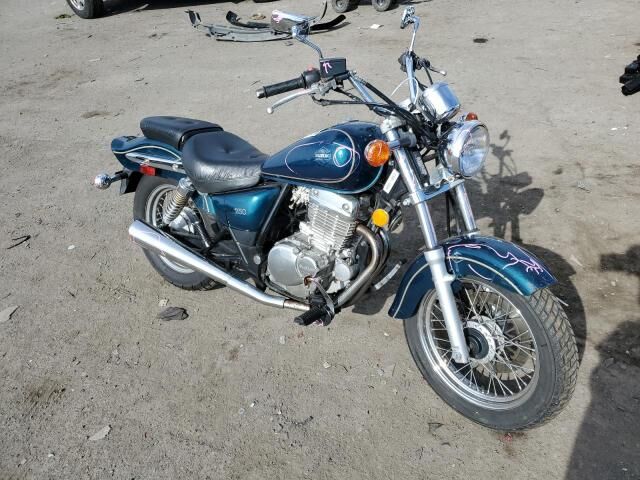 Suzuki GZ250