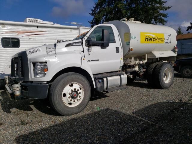 Ford F-750