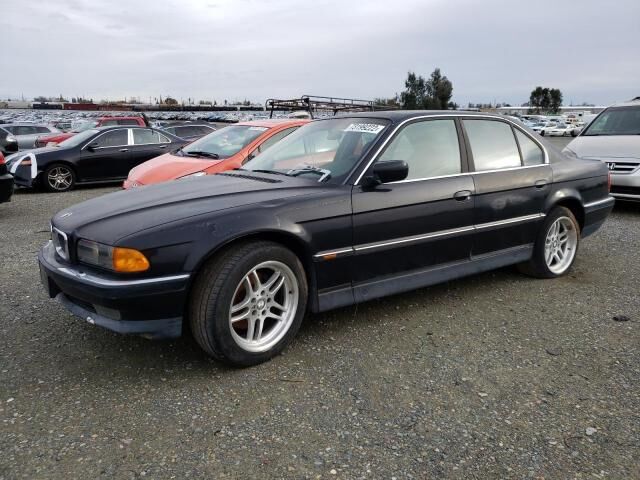 BMW 740i