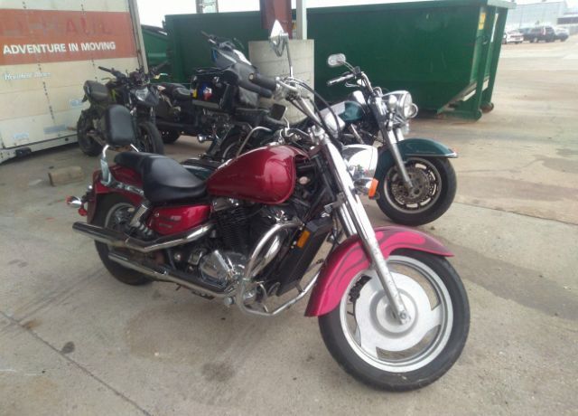 Honda VT1100C2 (SHADOW SABRE)
