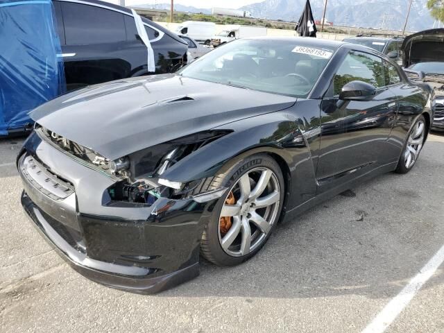 Nissan GT-R