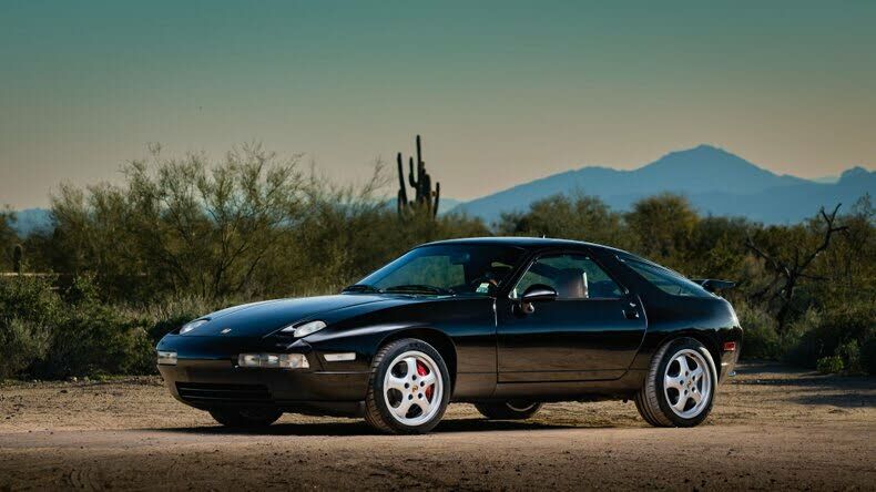 Porsche 928