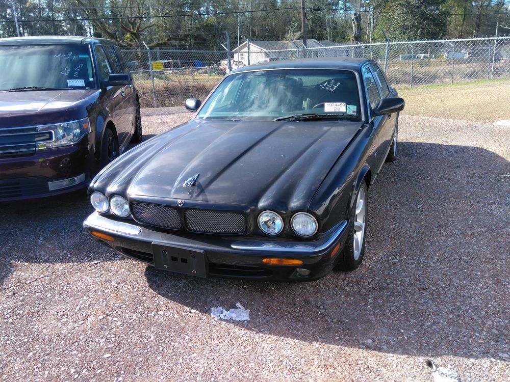 Jaguar XJR