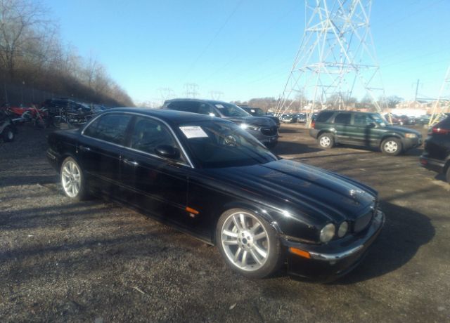 Jaguar XJR