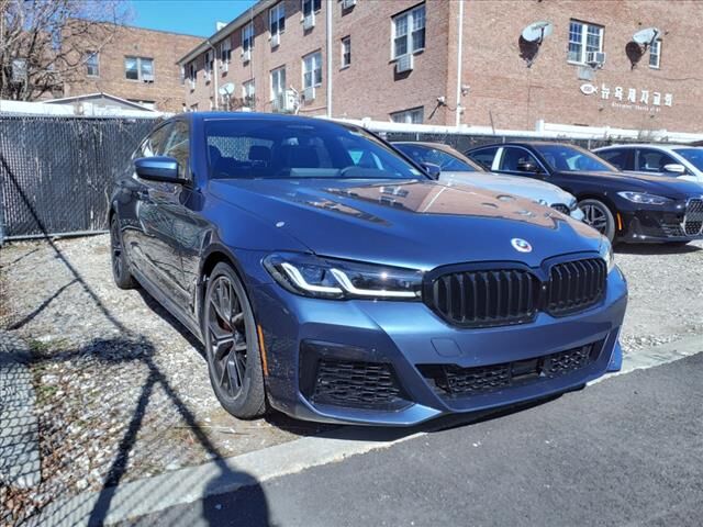 2023 BMW M550i