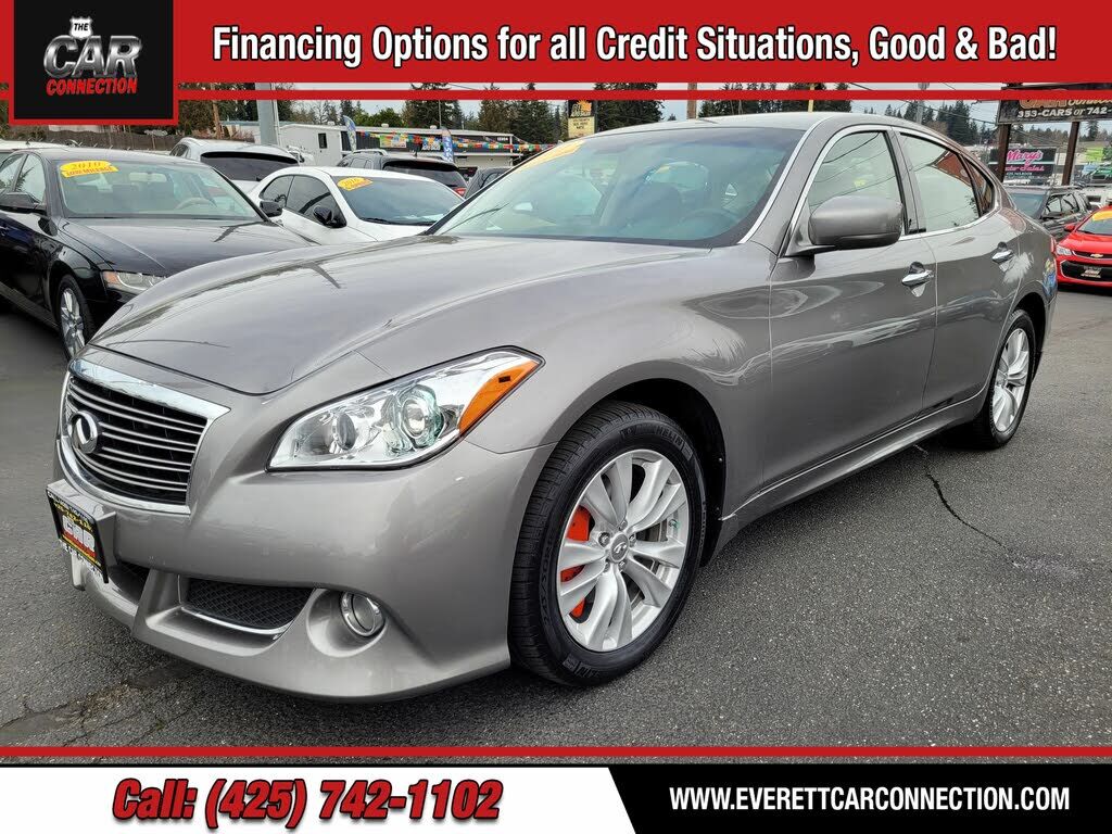 Infiniti M56