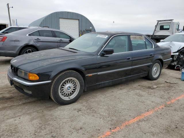 BMW 740i