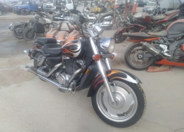 Honda VT1100C2 (SHADOW SABRE)