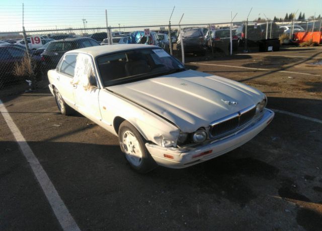 Jaguar XJ6